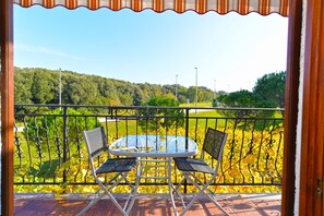 Outdoor dining - Apartment 1299/12346 (Istria - Vrsar), 300m from the beach (Vrsar)