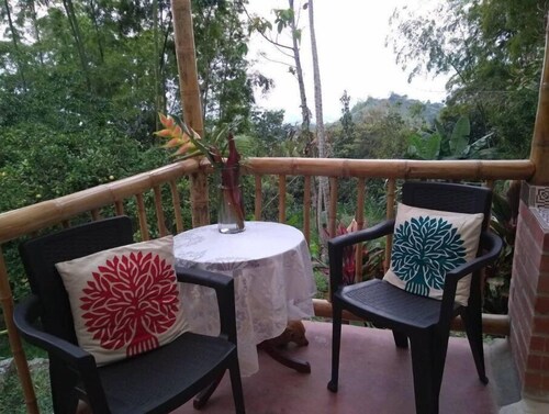 Apart-study in the middle of nature with a view of Cali and the Valle del Cauca.