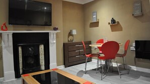 Interior - The Beaming Paradise (Stockton-on-Tees)