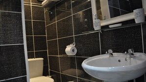 Apartment, 2 Bedrooms | Bathroom - The Beaming Paradise (Stockton-on-Tees)