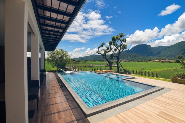 Alberca al aire libre 