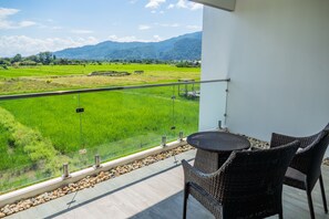 King Bedroom Suite | Vista del balcón