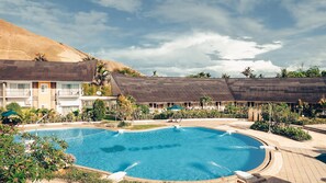 Outdoor pool - Hotel Suni Sentani Managed by East Season (JAYAPURA)