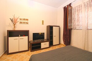 1 habitación y acceso a internet