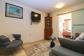 TV - Apartment 1352/12718 (Istria - Pula), 750m from the beach (Pula)