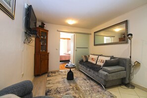 2 bedrooms, internet