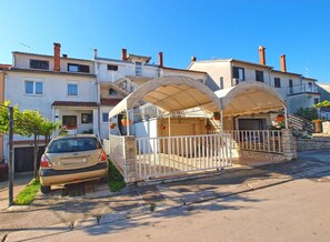 Exterior - Apartment 1352/12718 (Istria - Pula), 750m from the beach (Pula)