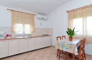 Dining - Apartment 1359/12779 (Istria - Peroj), 500m from the beach (Peroj)