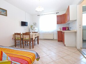 1 habitación y acceso a internet