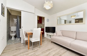 TV - Apartment 1363/12837 (Istria - Valbandon), 500m from the beach (Valbandon)