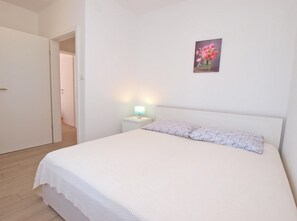 2 bedrooms, internet
