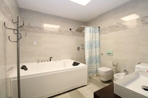 Bathtub
