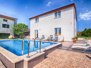Pool - House 1372/12923 (Istria - Medulin), 4000m from the beach (Medulin)