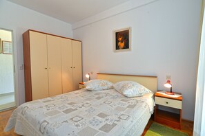 2 bedrooms, Internet - Apartment 1377/13012 (Istria - Poreč), 800m from the beach (Poreč)