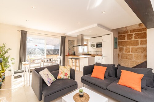 Pare Vives 77 jacuzzi town Pollensa for 6 people