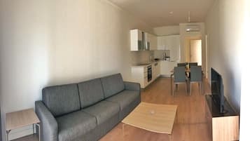 Villa | Eigene Kochnische | Kühlschrank, Mikrowelle, Herdplatte, Geschirrspüler