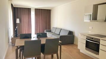 Villa | Wohnbereich | LCD-Fernseher