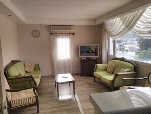 Villa, 3 Schlafzimmer | Wohnzimmer | LCD-Fernseher