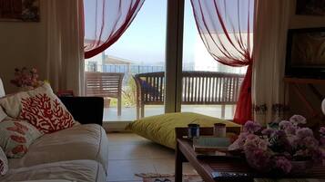 Villa | Wohnbereich | LCD-Fernseher