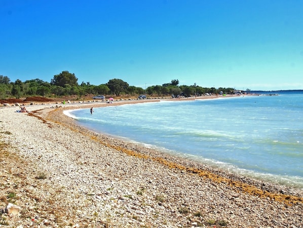 Una playa cerca