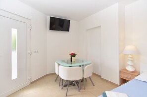 Dining - Apartment 1405/13214 (Istria - Peroj), 30m from the beach (Peroj)