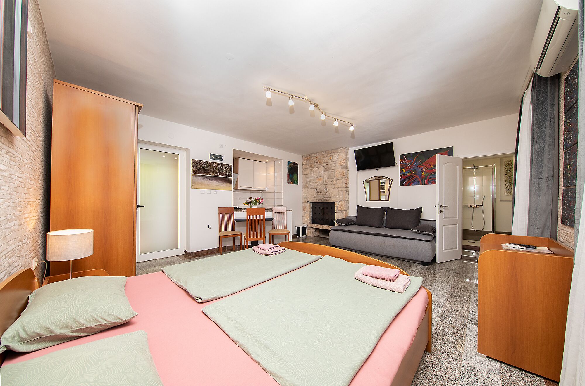 1 bedroom, internet