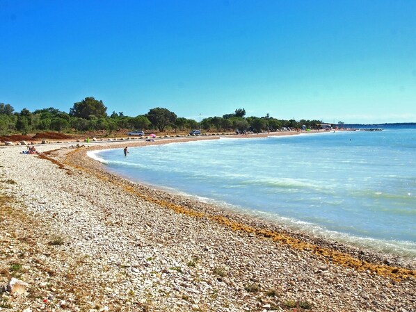 Una playa cerca