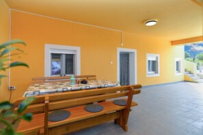 Outdoor dining - Apartment 1411/13210 (Istria - Loborika), 8000m from the beach (Loborika)
