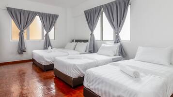 2 bedrooms, individually decorated, individually furnished, desk