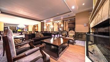 Área de estar no saguão