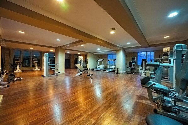 Body treatments, Thai massages, body wraps, body scrubs, facials