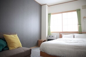 Free WiFi, bed sheets