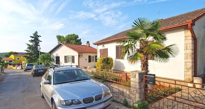 Apartment 1453/13446 (Istria - Banjole), 100m from the beach