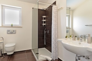 Bathtub