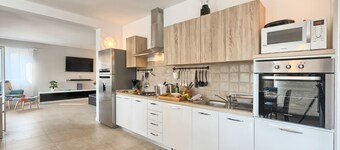 Villa 1522/15259 (Istria - Žminj), 25000m from the beach