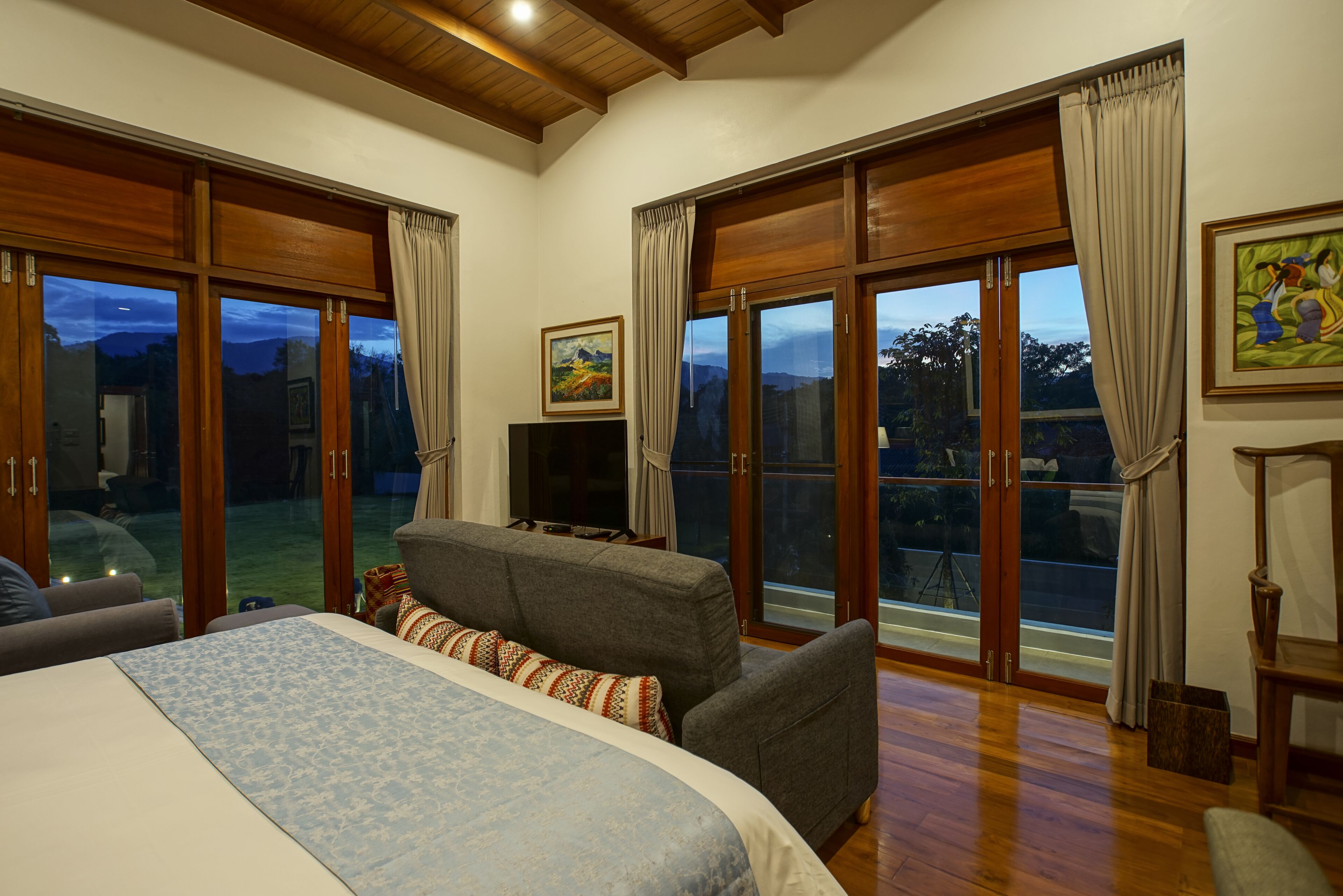Valley View Villa with Private Pool | Minibar, in-room safe, desk, blackout drapes