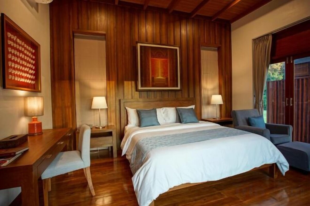 Minibar, in-room safe, desk, blackout drapes
