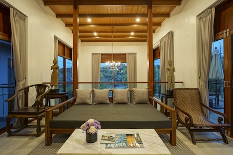 Garden Villa with Private Pool | Minibar, in-room safe, desk, blackout drapes. Mae Rim Grace