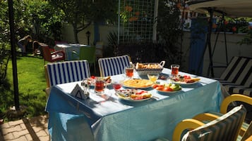 Tägliches inbegriffenes Frühstücksbuffet