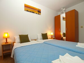 3 bedrooms, Internet