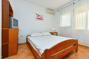 1 bedroom, Internet - Apartment 1554/15953 (Istria - Pula), 4500m from the beach (Pula)