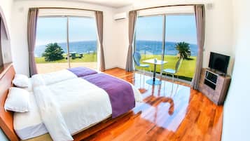 Villa, 3 Bedrooms | 3 bedrooms, minibar, soundproofing, free WiFi