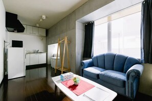 Free WiFi, bed sheets - DOMA Comfortable Room (Osaka)