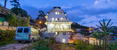 Front of property - evening/night