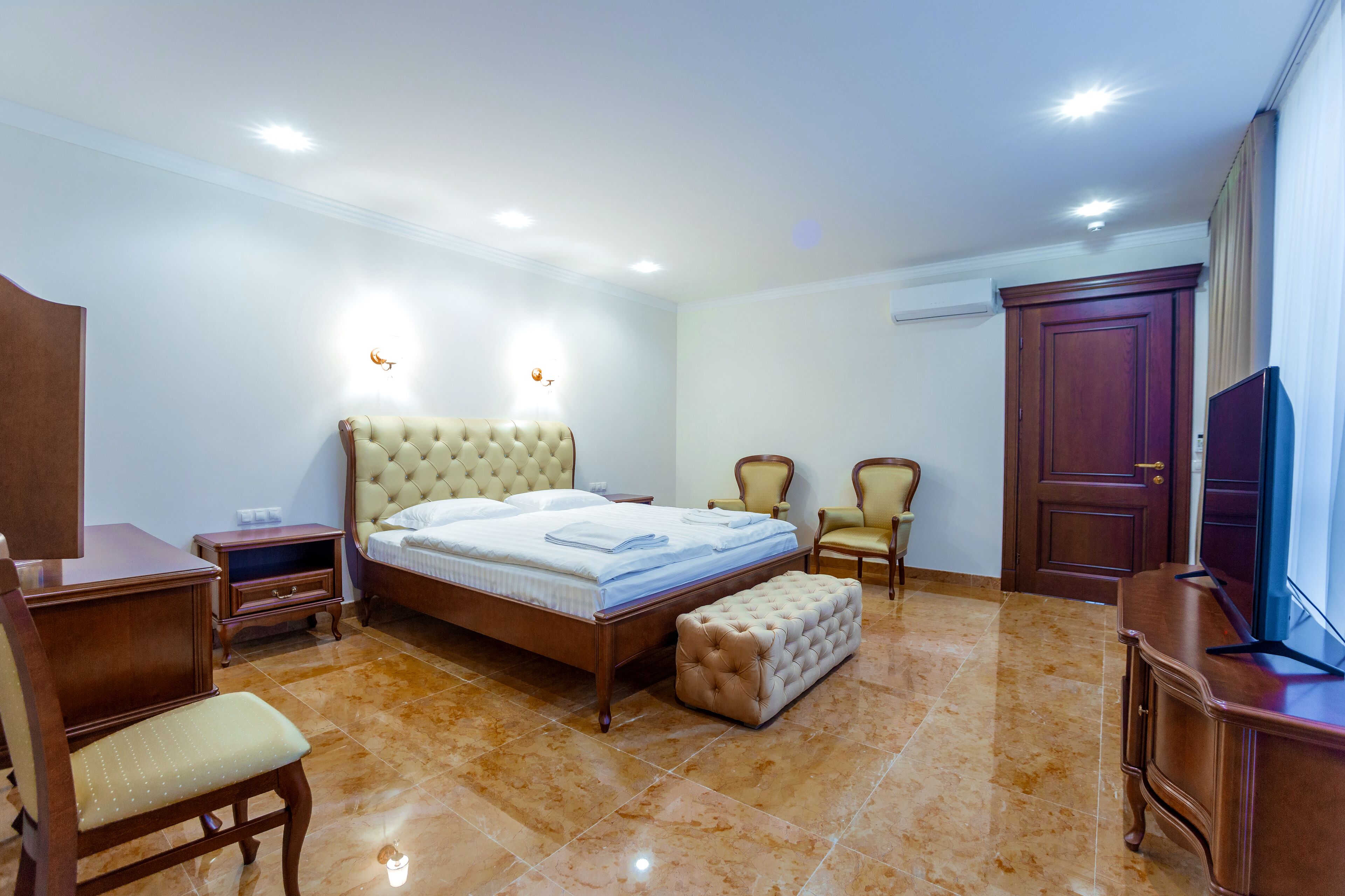 Photo - Ambassador Hotel