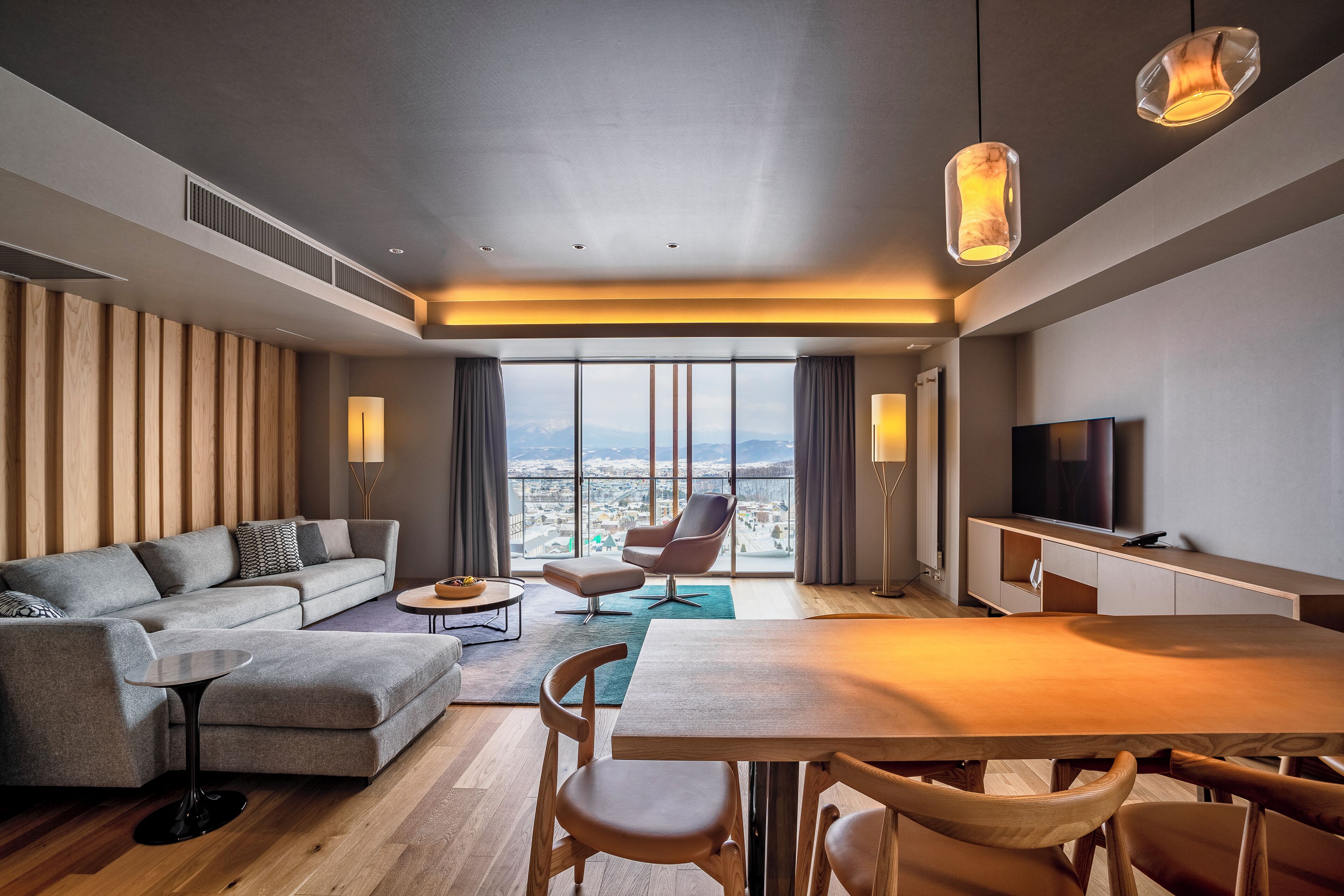 3 Bedroom Penthouse Suite | In-room dining