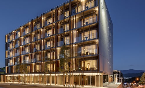 เฟนิกซ์ ฟุราโน