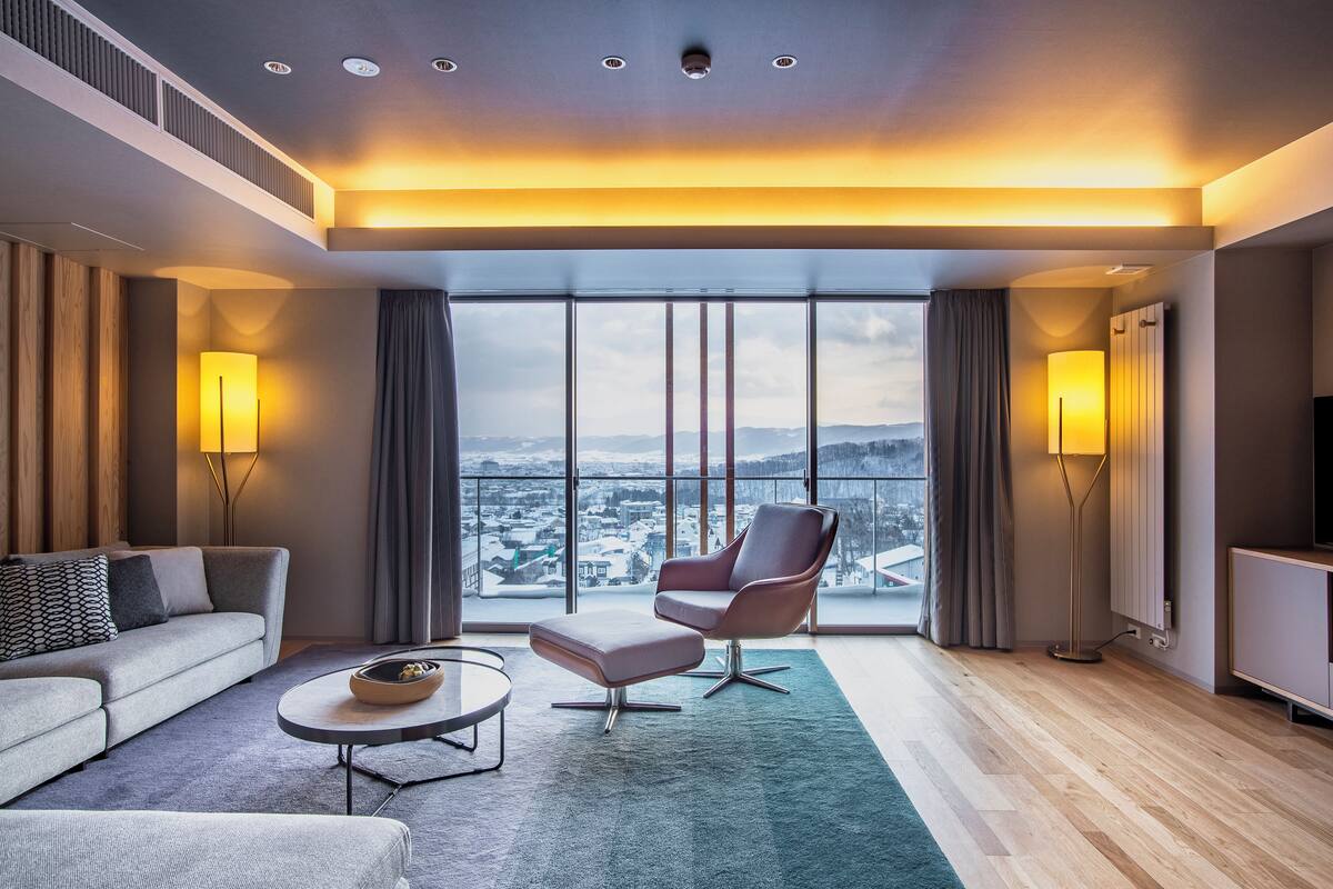3 Bedroom Penthouse Suite | Living area | 40-inch Smart TV with satellite channels, Netflix, streaming services