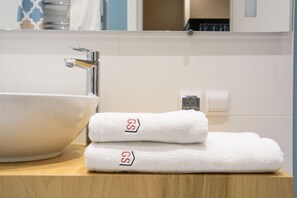 Bathroom - George Snow Apartments (Kazbegi)