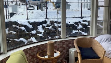 Deluxe Room (for 4 Guests, Western Style)